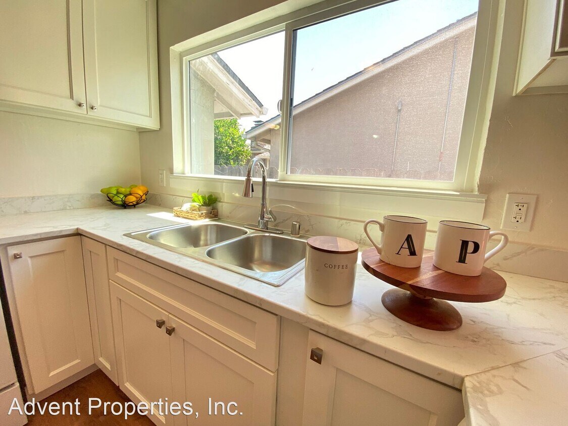 Primary Photo - 3 br, 2 bath House - 24517 Townsend Ave.