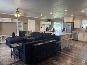 Building Photo - 435 Fuhriman Dr