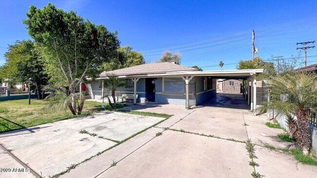 Building Photo - 3330 W Rancho Dr