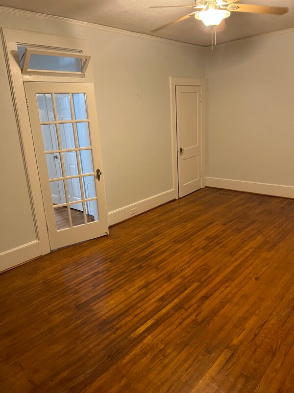 Foto del edificio - 1402 Victoria St