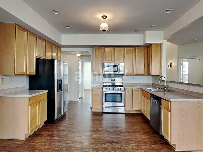 Building Photo - 7534 Sparkleberry Dr