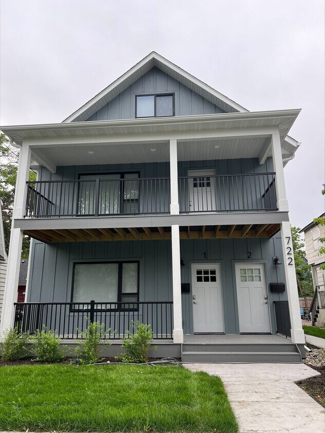 Foto principal - 722 12th Ave SE