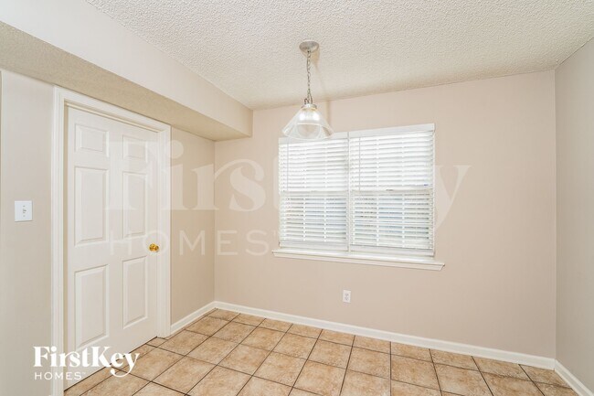 Foto del edificio - 2583 Bridlewood Dr