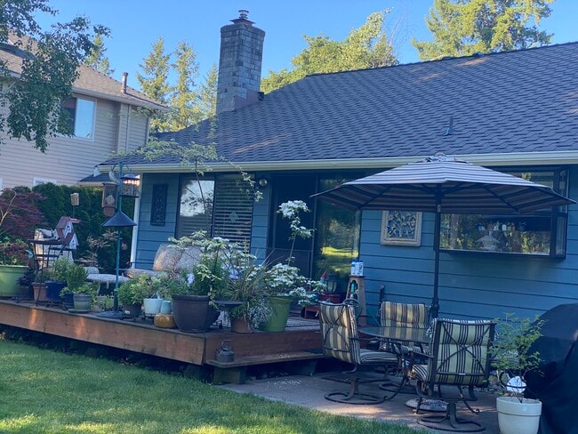 Building Photo - 25733 Lake Wilderness Country Club Dr SE