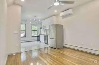 Building Photo - 232 1st St