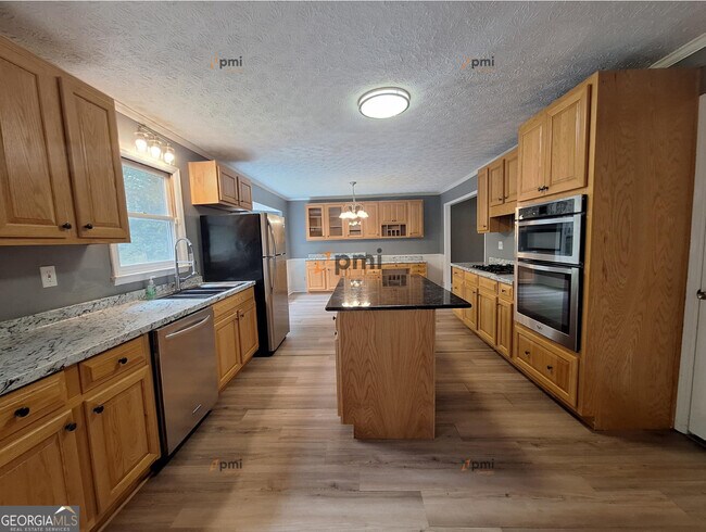 Building Photo - 4103 Renard Way