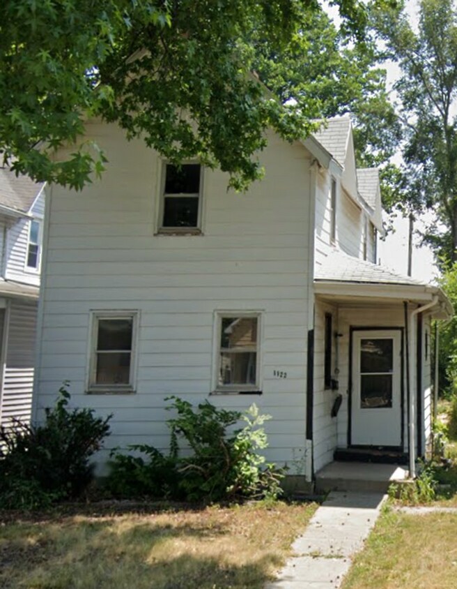 Foto principal - 3 Bed 2 Bath House For Rent