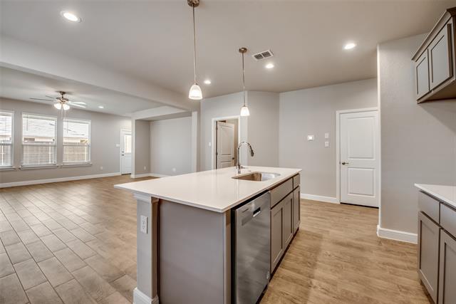 Building Photo - 14600 Caelum Dr