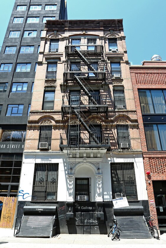 Building Photo - 170 Allen St