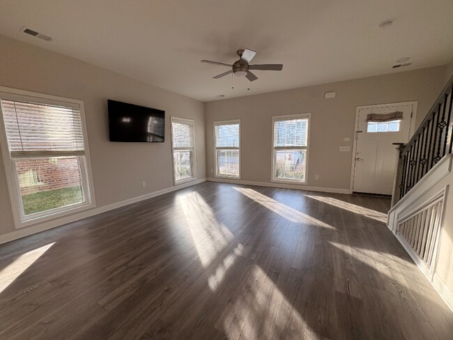 Foto del edificio - 4060 Opal Dr