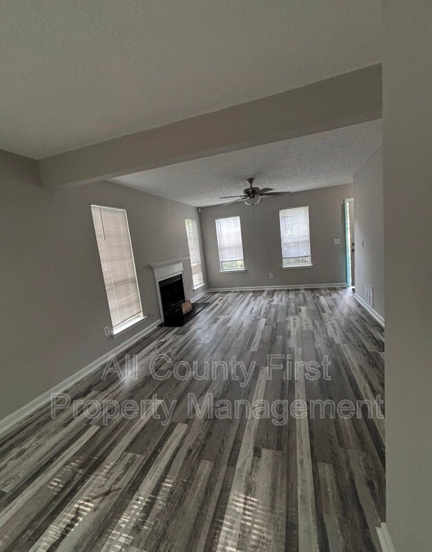 Building Photo - 3237 Kiowa Ct