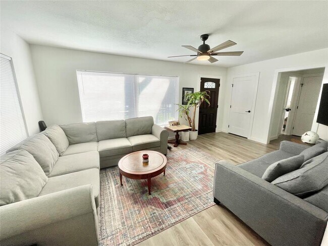 Foto del edificio - 5102 Avenue H