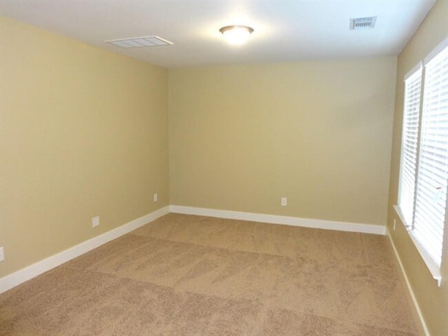 Building Photo - 7507 Pheasant Grove Dr