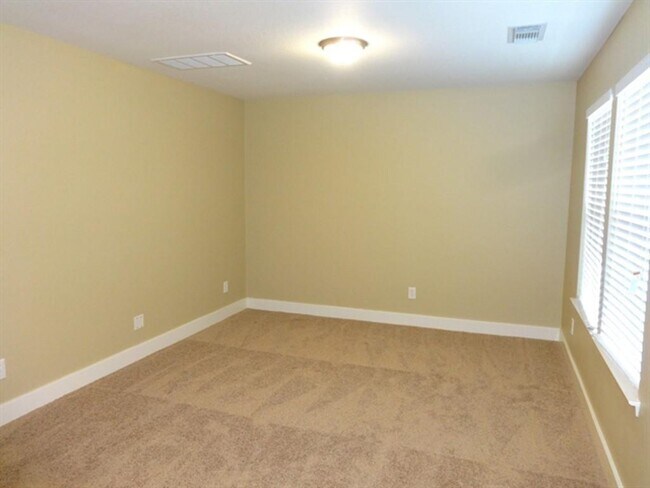 Foto del edificio - 7507 Pheasant Grove Dr