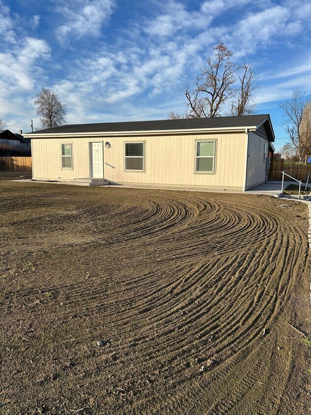 Primary Photo - New construction 3 bed/ 2 bath