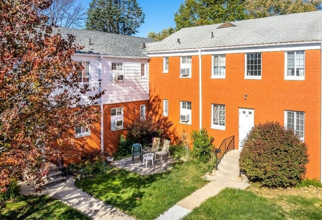 Interior Photo - Franklin Court Apartments