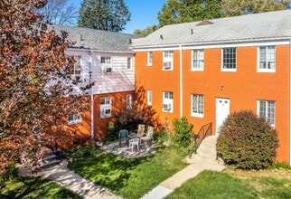 Interior Photo - Franklin Court Apartments