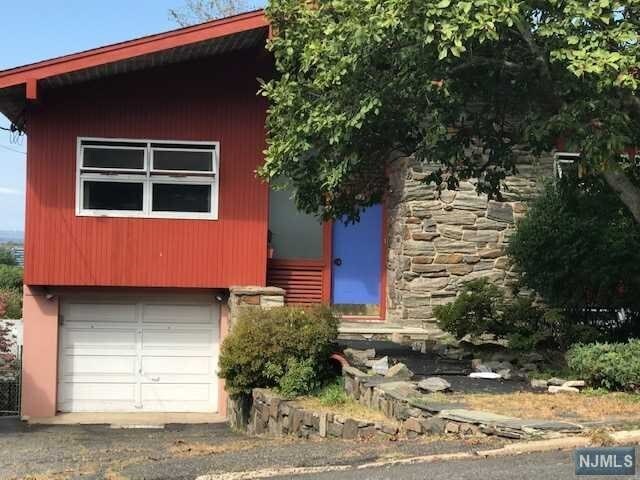 Building Photo - 265 10th St