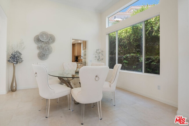Building Photo - 7201 Rockridge Ter