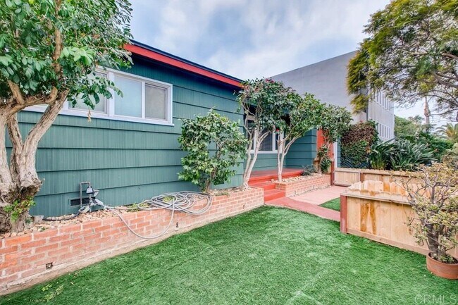 Building Photo - 4303 Montalvo St