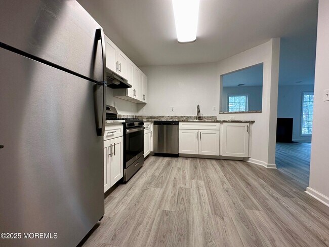 Foto del edificio - 373 Yorkshire Pl