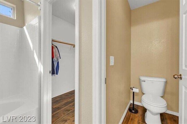 Building Photo - Cute 2-Story Henderson Home w/ Dual Primary Bedrooms!