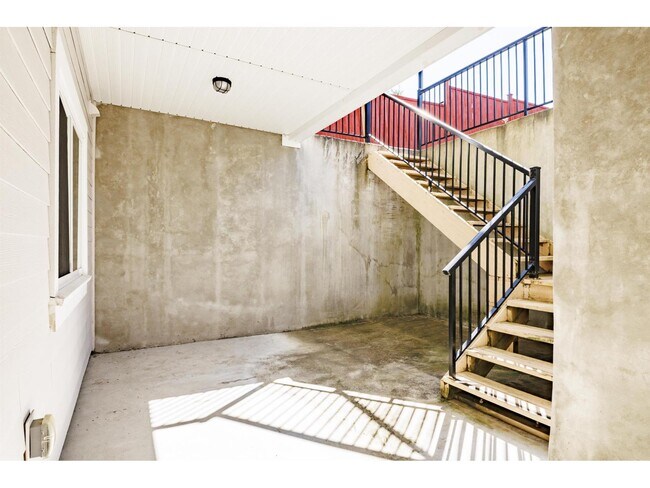 Photo du bâtiment - 16028 28 Ave