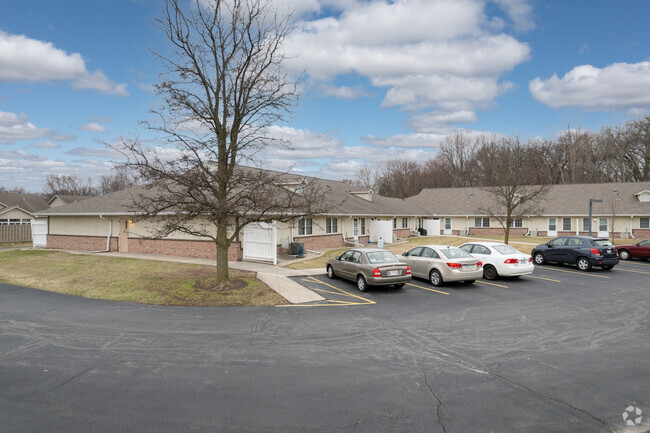 Foto del edificio - Luther Woods Apartments