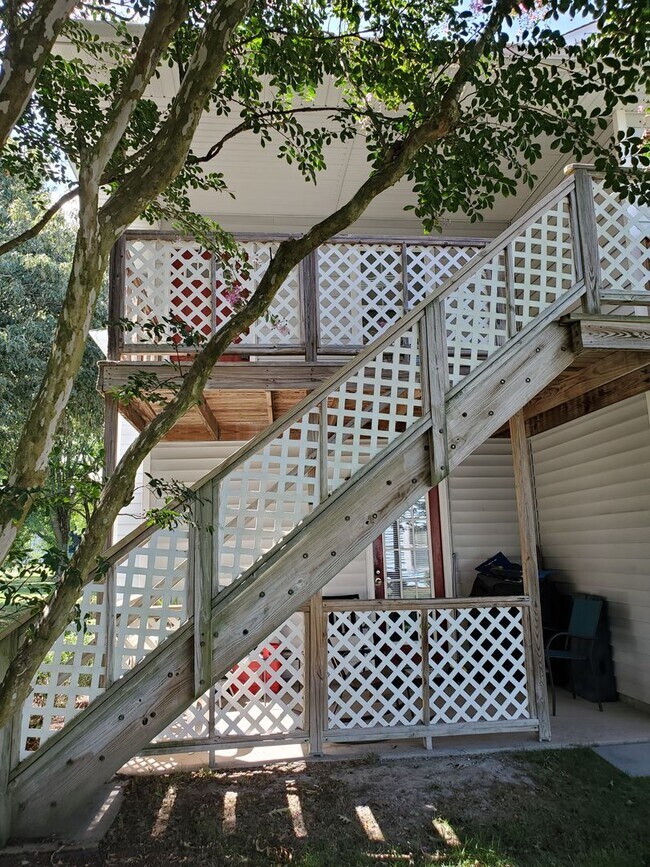 Foto del edificio - 327 Thalia Station Ct