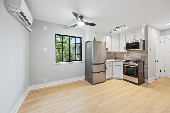 Foto del edificio - 1434 Circle Ave