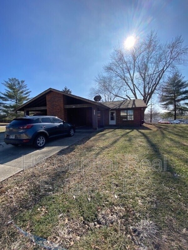 Building Photo - 401 Colleen Dr