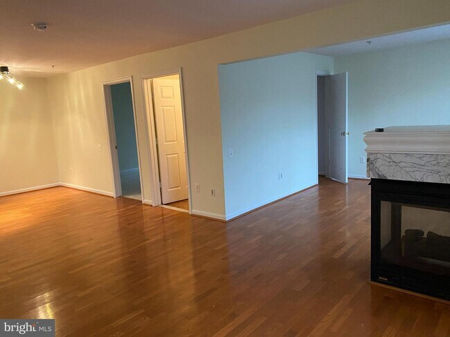 Building Photo - 18805 Sparkling Water Dr