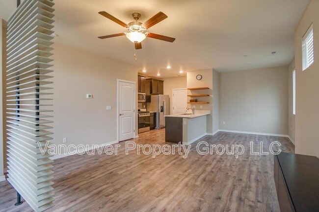 Photo - 15330 NE 70th St Townhome
