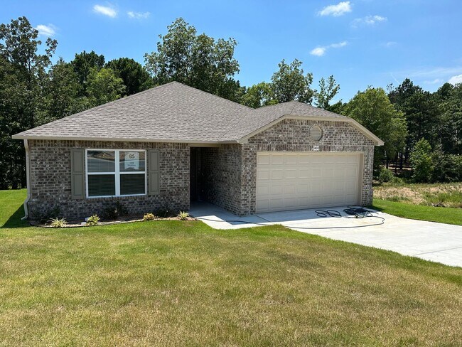 Building Photo - SAVE $500! NO HIDDEN FEES! Three Bedroom | Two Bath Home in Benton