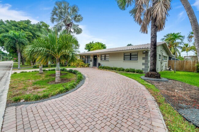 Building Photo - 3 br, 2 bath House - 1047 Buchanan Street