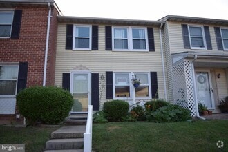 Building Photo - 220 Drexel Dr