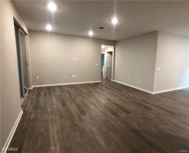 Building Photo - 3 br, 2.5 bath Condo - 195 Bowery