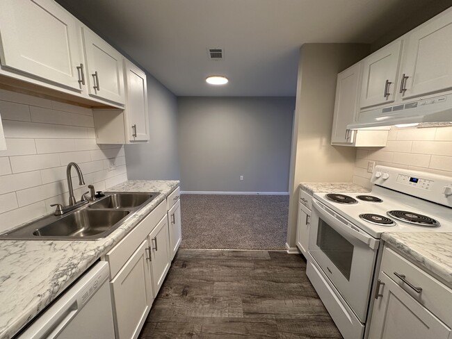 Building Photo - Rocky View Apartments