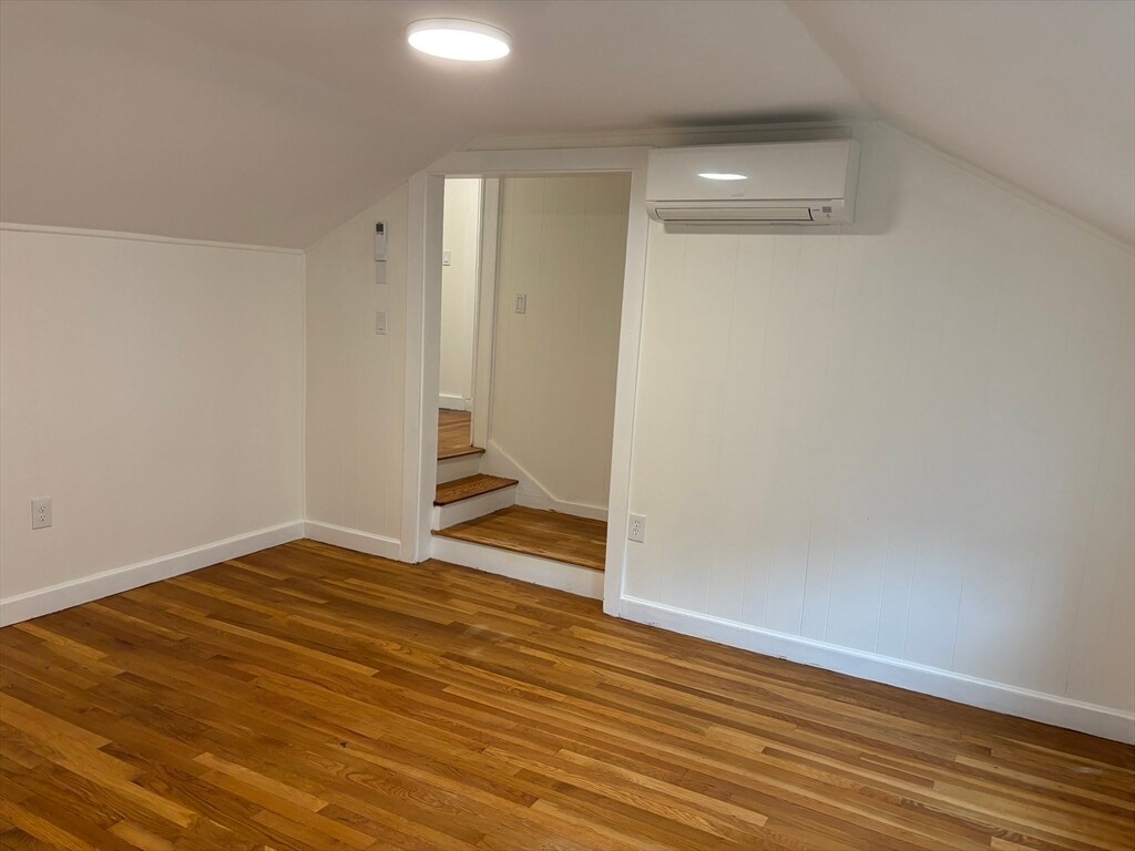 Foto principal - 79 Pleasant St