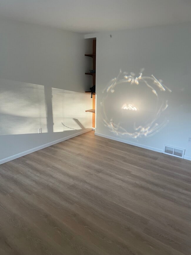 Living Room - 330 Diane St