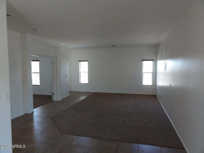 Building Photo - 44215 Caven Dr