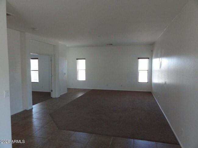 Foto del edificio - 44215 Caven Dr