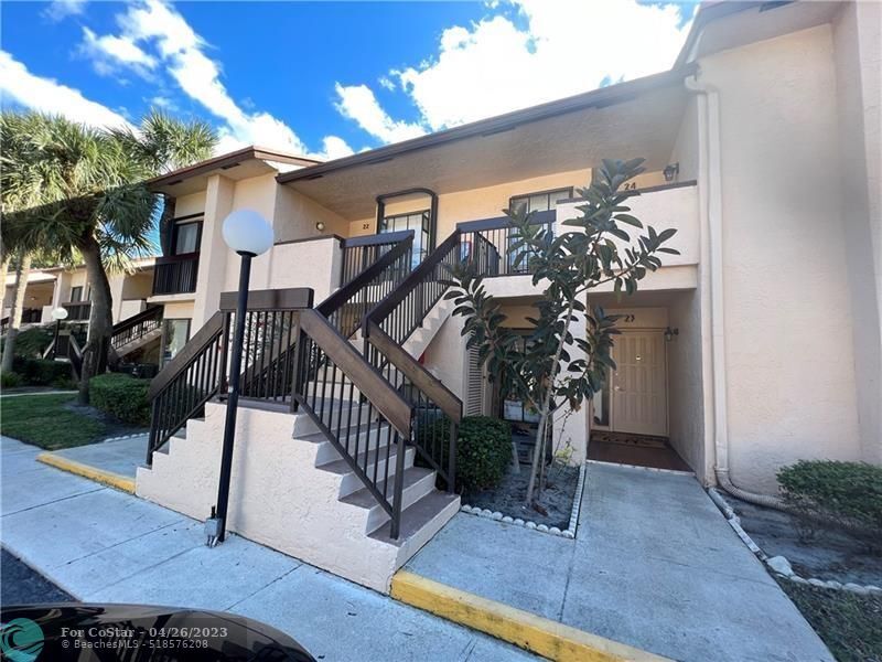 Primary Photo - 2339 SW 15th St