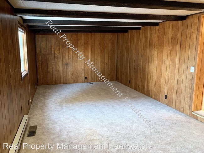 Building Photo - 3 br, 1 bath House - 1105 Rinay Road