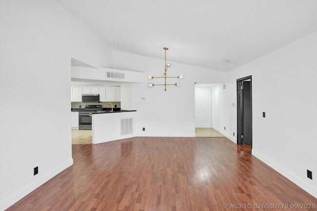 Building Photo - 8761 Wiles Rd