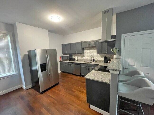 Foto del edificio - 1824 Highland Ave