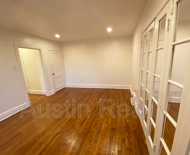 Building Photo - 4021 Dover Pl