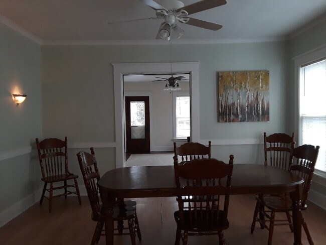 Foto del edificio - 630 E 6th St