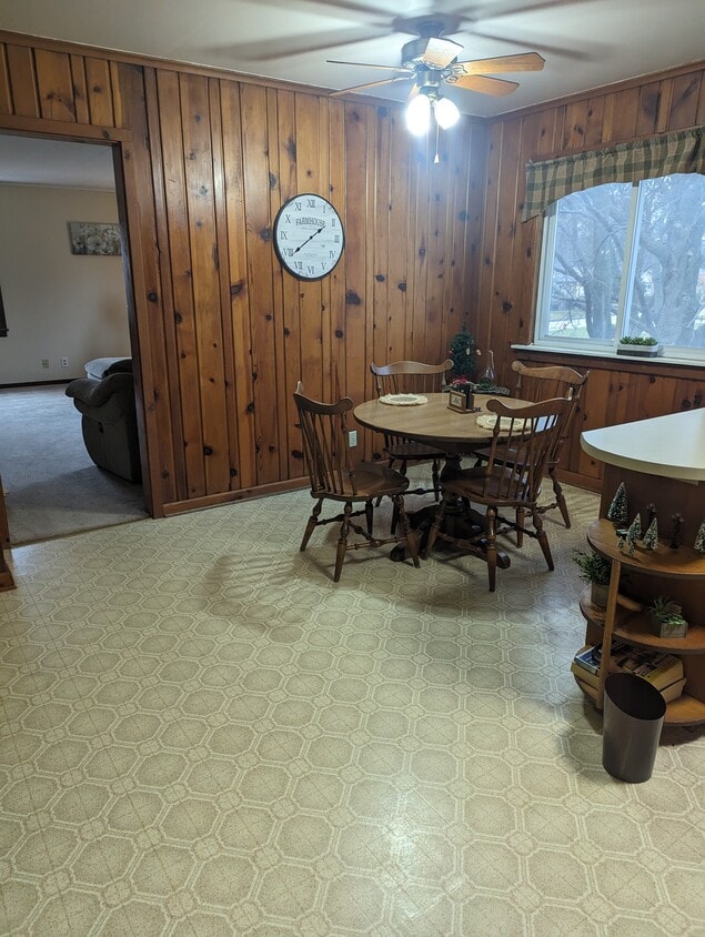 Primary Photo - 11627 Watertown Plank Rd
