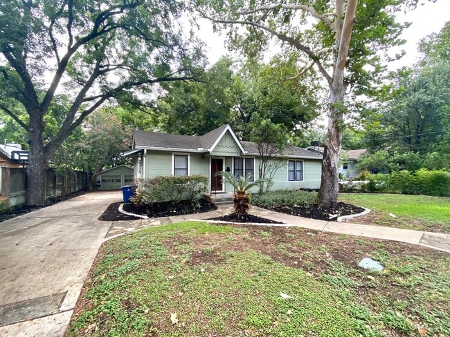 Building Photo - 3/2 Home in the Heart of Zilker!